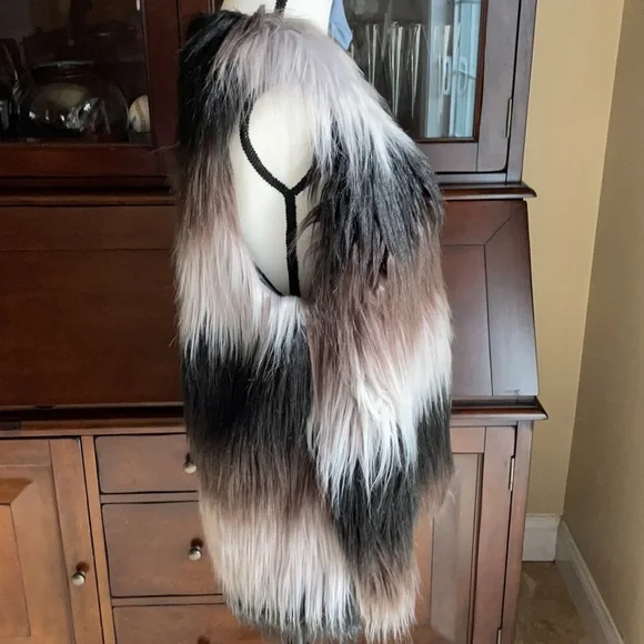 Faux Fur Shaggy Hook Closure Vest M - Picture 2 of 7